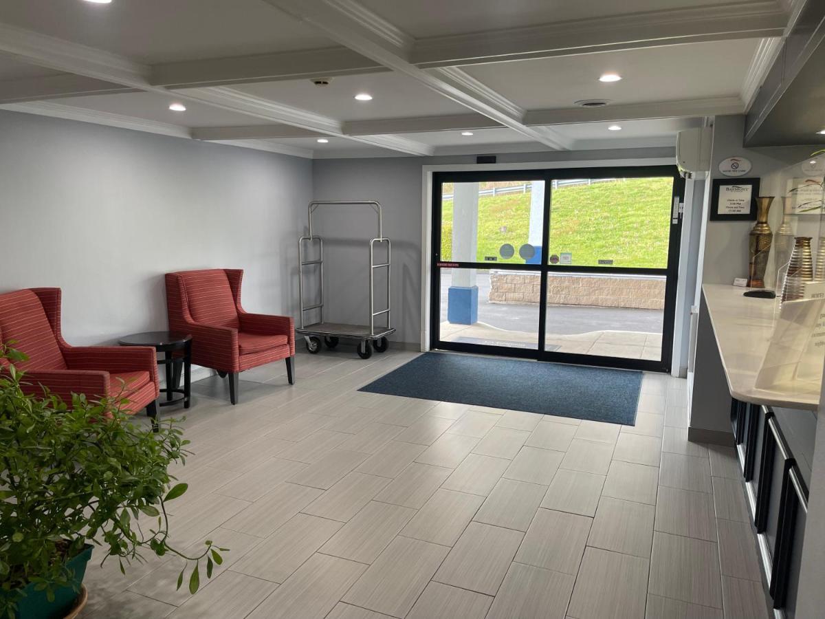 Baymont By Wyndham Branford/New Haven Hotel Ngoại thất bức ảnh